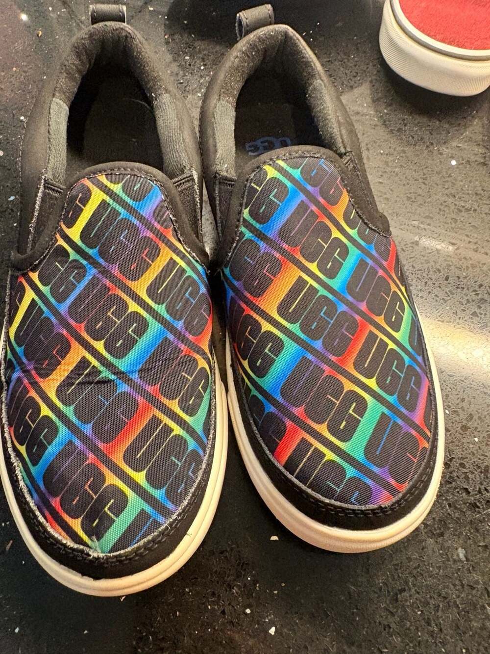 UGG Kids Caplan Black Rainbow Slip-On Sneakers